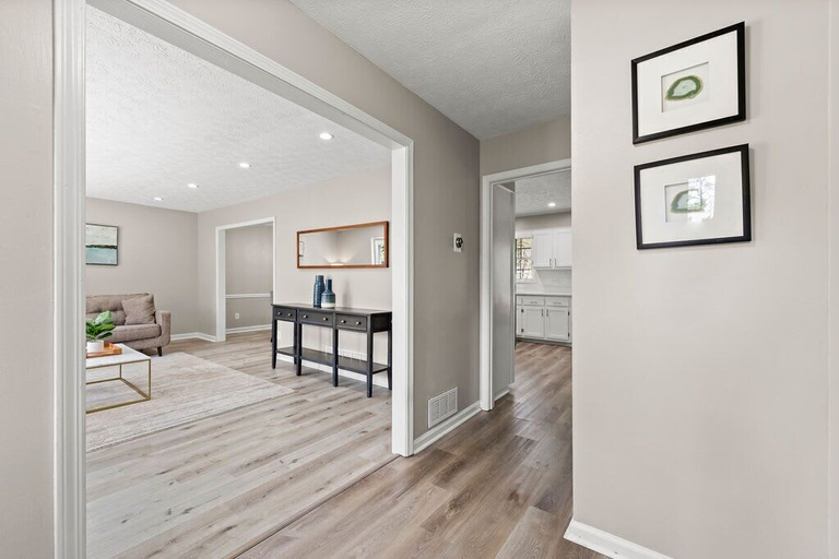 Room 4, Beautiful Newly-renovated Home in Indian Hills, Cobb