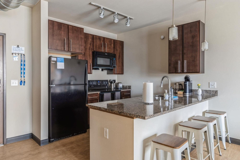 Room 4, Milwaukee Charming 1BD 1BA Downtown Apartment, Milwaukee
