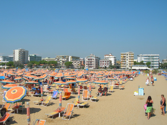 Room 2, Diana 5 in Bibione With 1 Bedrooms and 1 Bathrooms, Venezia