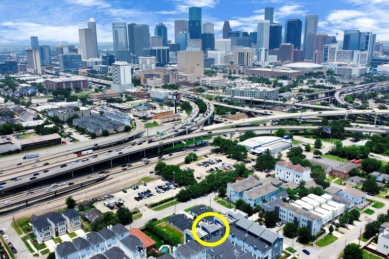 Others 5, The Oasis Checkmate HTX Rooftop, Houston