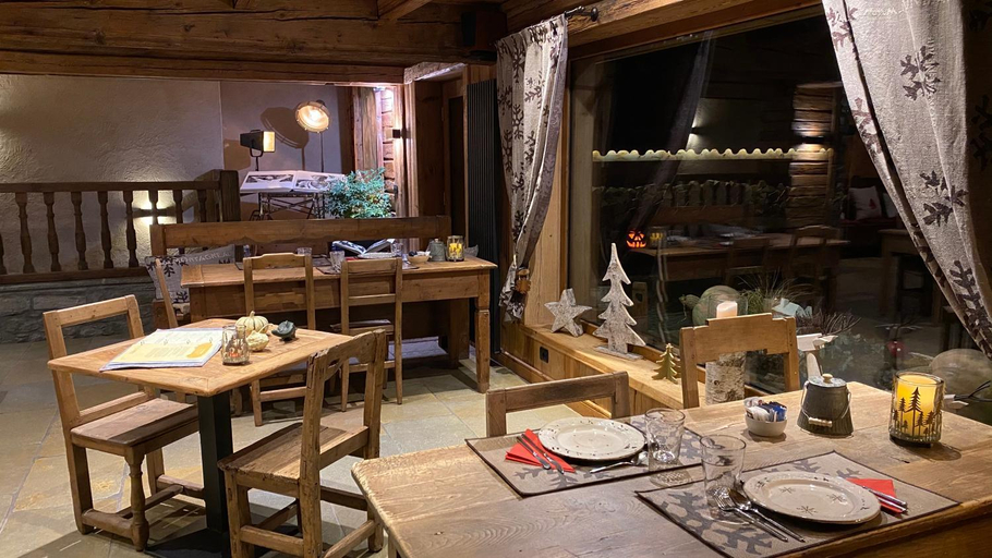 Food & Drinks 4, Les Trompeurs chez Odette, Aosta