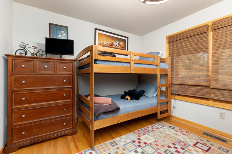 Bedroom 3, Retreat at Wintergreen Pool Access Grill, Nelson