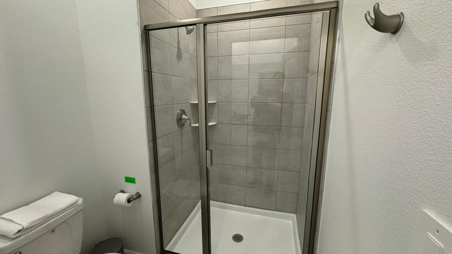 Room 4, Free Waterpark 5Bd Close to Disney Private Pool, Osceola