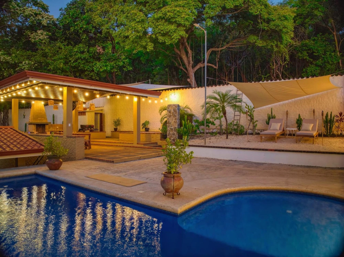 Room 4, Few Steps to Beach Private Pool and Jacuzzi, Carrillo
