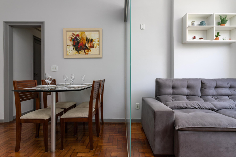 Room 4, Pleasant in Copa Ideal for Friends Sc602, Rio de Janeiro