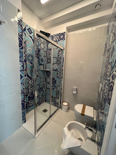 Bathroom 5, Tea Luxury, Cosenza