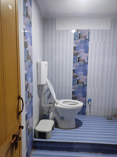 Bathroom 2, Goroomgo Hotel SONI Madhya Pradesh, Betul