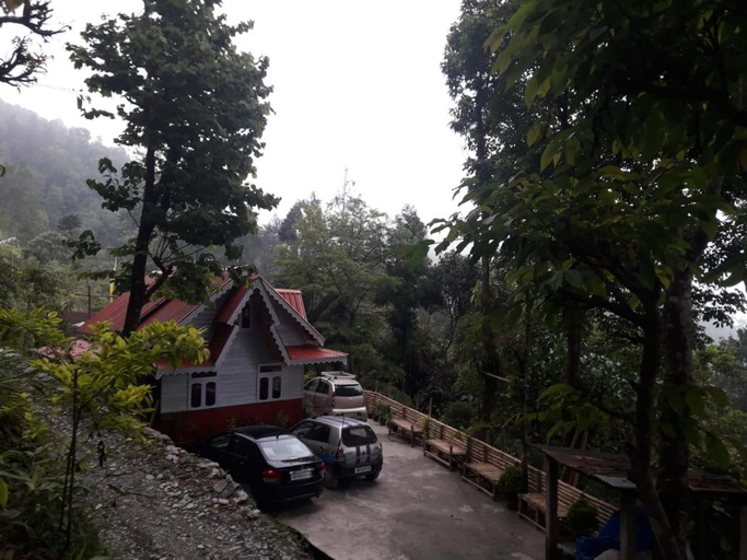 Exterior view 3, Vamoose Hornbill, Darjiling