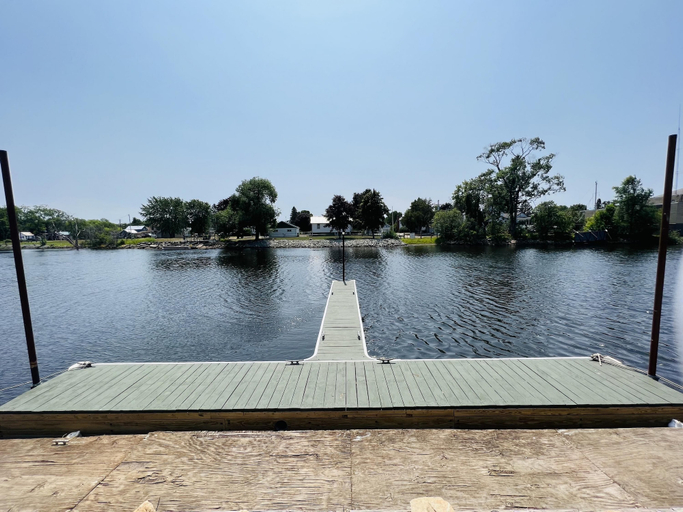 Sport & Beauty, Riverfront Kayaks Bay Access Sleeps 15, Oconto