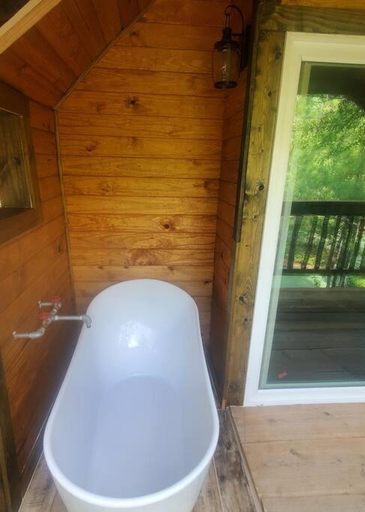 2, Waterfront Treehouse in a Magical Forest, Grimes