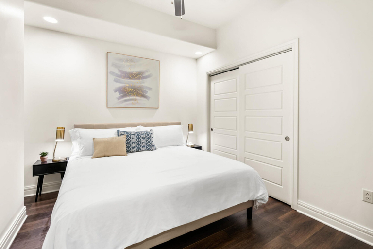 Room 2, Austin Classy 1BD 1BA Apartment, Travis