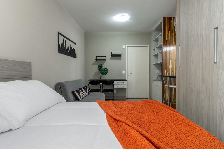 Room 5, Av0909 in S o Paulo, São Paulo