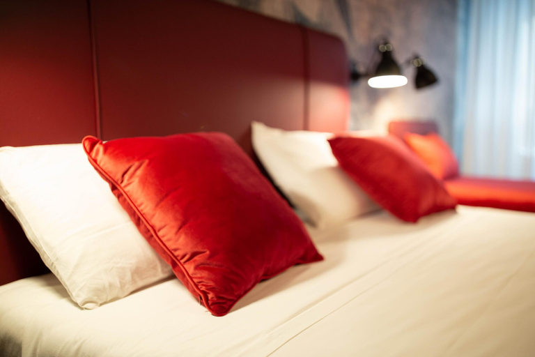 Room 5, Red Diamond in Naples, Napoli