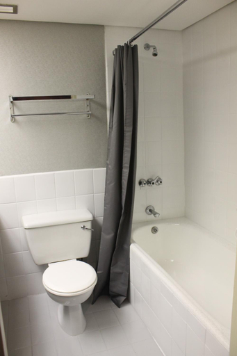 Bathroom 4, Wilderness Beach, Eden
