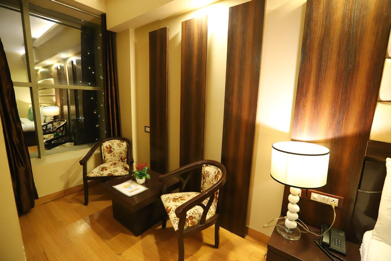 Public Area 3, Hotel Palm Grand Naraina New Delhi - Couple Friendly Local IDs Accepted, West
