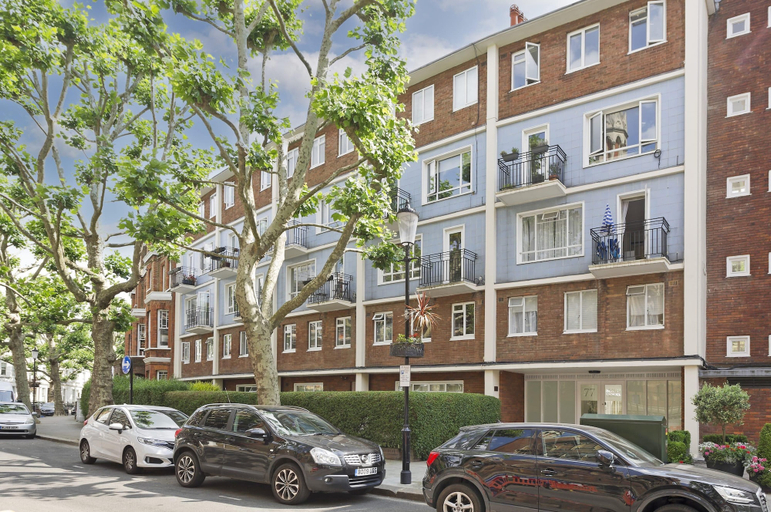 Exterior & Views 2, Elegant 2 bed Flat Earls Court, London