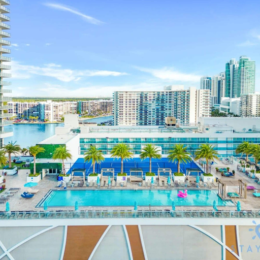 Others 3, Luxury Amenities Infinity Pool Gym Hot Tub, Broward