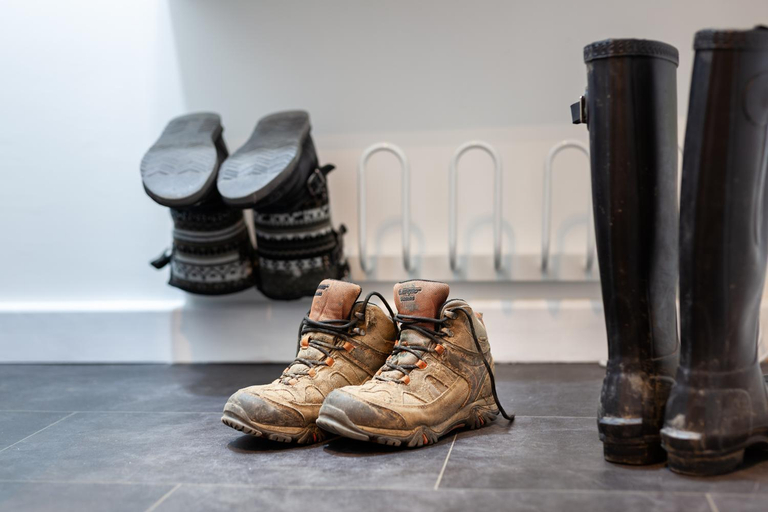 Others 5, Ocean Backpackers self-catering hostel, Devon