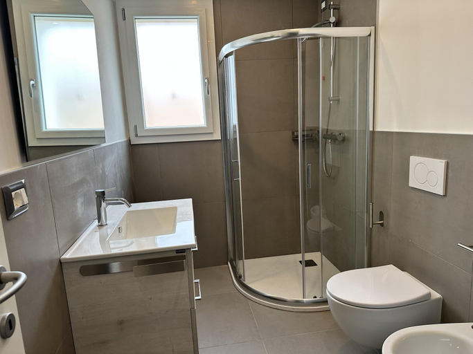 Bathroom, Skipper 13 in Bibione, Venezia