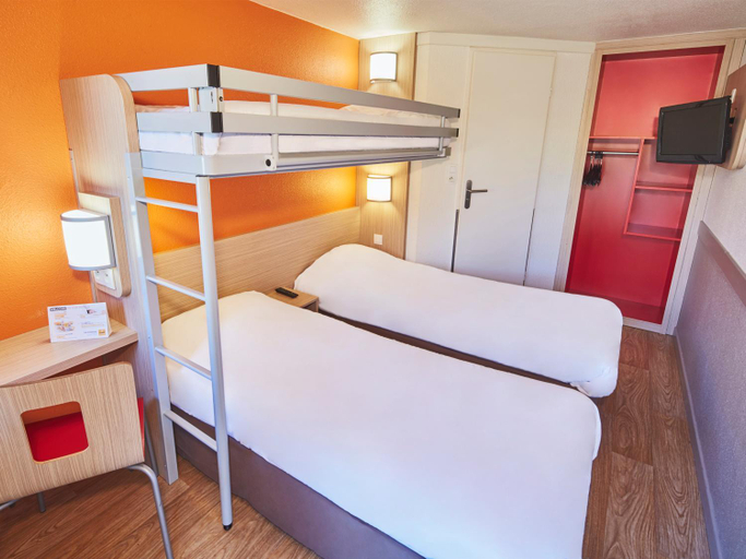 Bedroom 2, Hotel Premiere Classe Melun Senart - Vert Saint Dennis, Seine-et-Marne