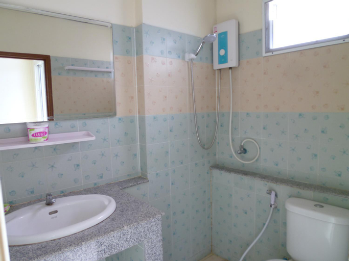 Bathroom 8