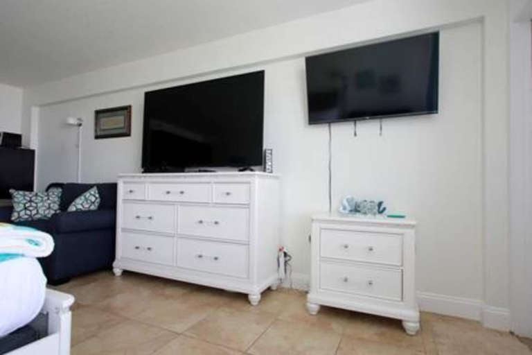 Bedroom 3, 613 3 Beds Luxury Beachfront Studio Ideal 4 Long Stays, Volusia