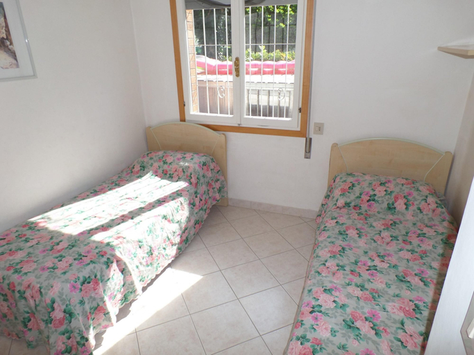 Room 2, Holiday 5 in Bibione, Venezia