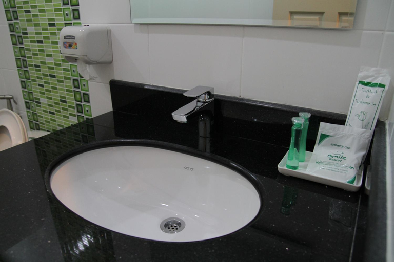 Bathroom 11