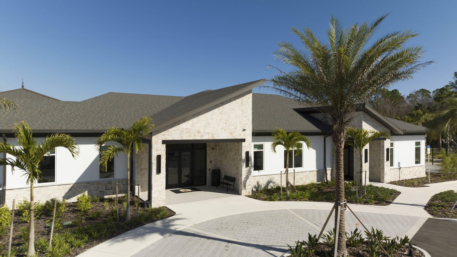 Room 3, Stunning 4 Bd w Pool Storey Lake Resort 2400, Osceola