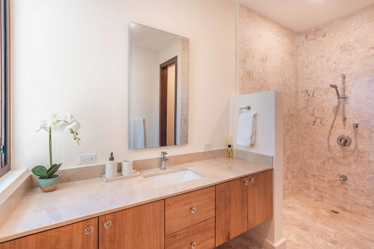 Room 4, Modern Villa w Pool bbq at Green Village ABB, San Rafael del Yuma