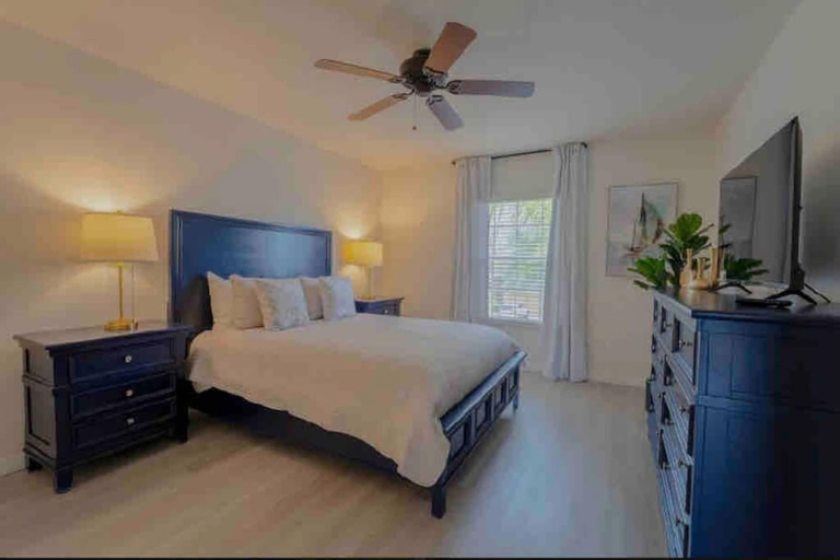 Room 5, 1078 OC - Watersong in Davenport, Polk