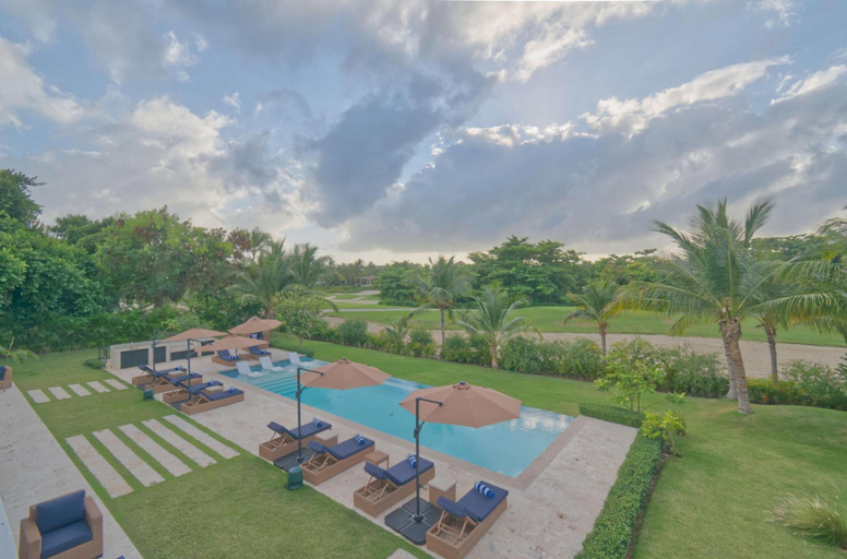 Room 5, Modern Villa With Full Service Staff Close to Beach and Golf, Salvaleon de Higuey