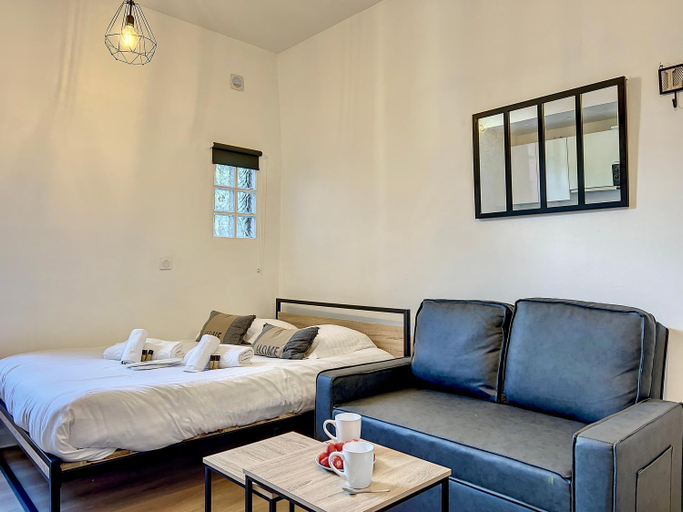 Bedroom 5, Rose, Calvados