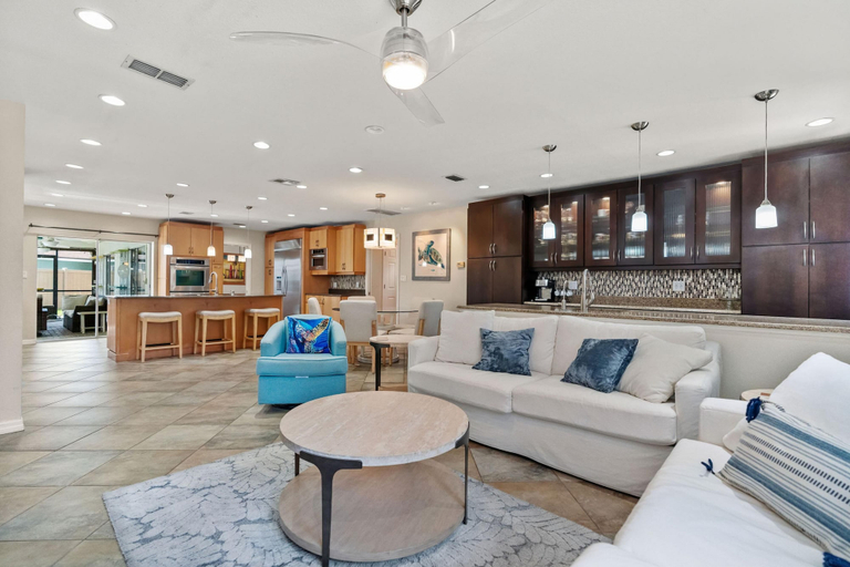 Others 5, Heated Pool Home Pool Table Spacious Family, Pinellas