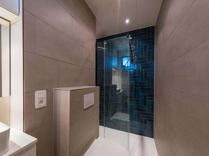 Bathroom 3, Apartment with a beautiful terrace and sea view, West-Vlaanderen