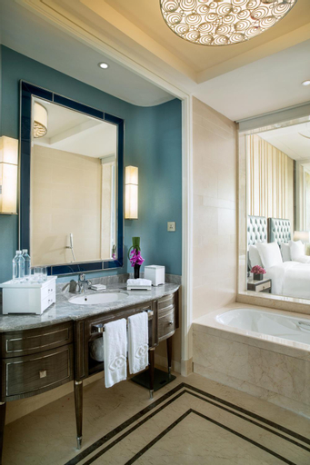 Bathroom 15