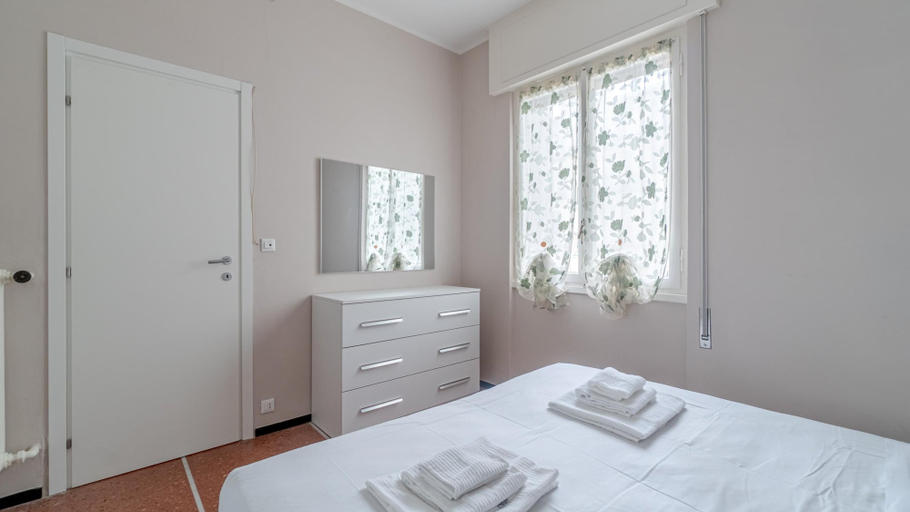 Bedroom 5, Firenze 11 in Rapallo, Genova