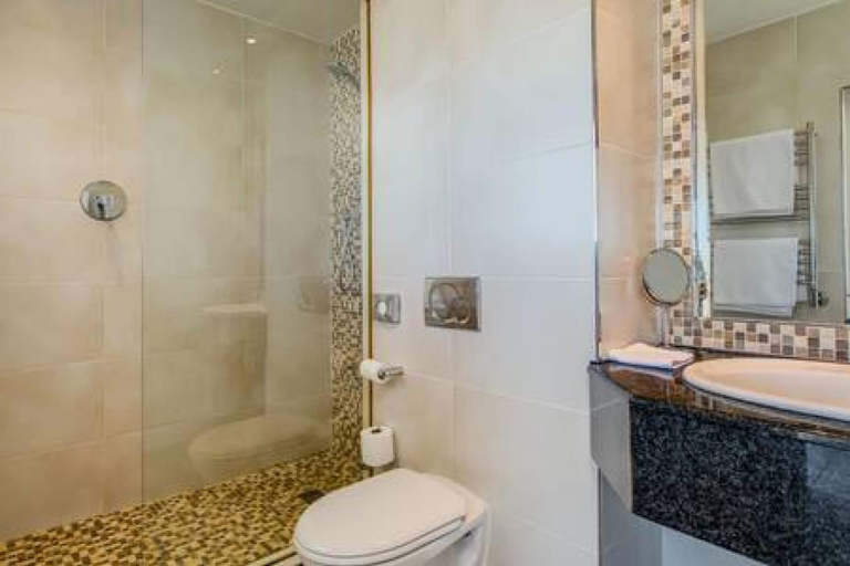 Bathroom, Immaculate Penthouse w Views Splash Pool CBT Penthouse, City of Cape Town