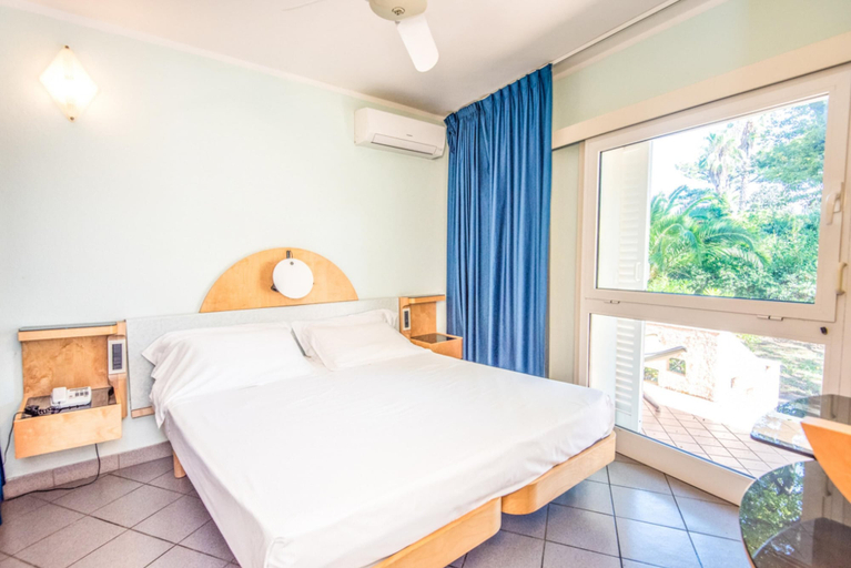 Room 3, Villetta Large Morellino 5 pax, Livorno