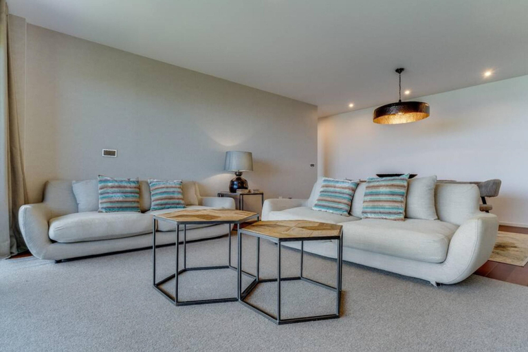 Room 4, Mango in Funchal With 2 Bedrooms and 2 Bathrooms, Funchal