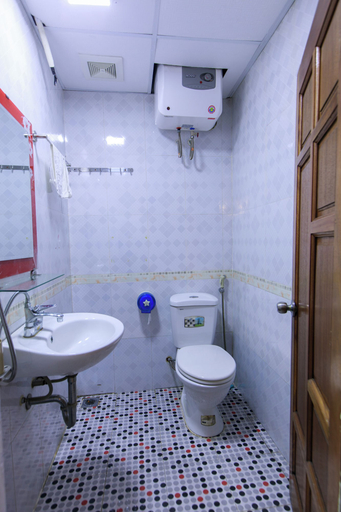 Bathroom 3, Sapa Happy Hotel, Sa Pa