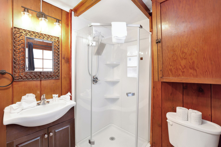 Bathroom 3, Lakeview #104, San Bernardino