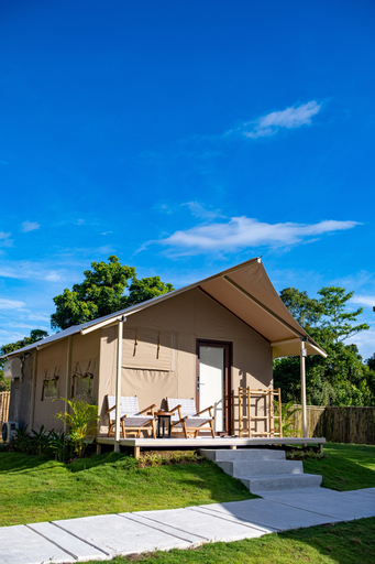 Exterior 3
