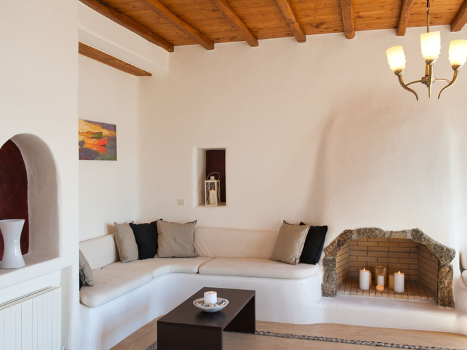Others 5, Villa in Mykonos Near Agios Sostis Beach, South Aegean