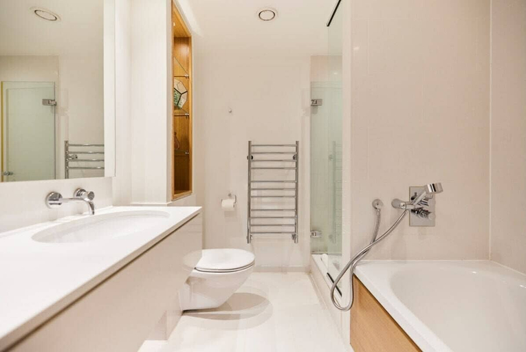 Bathroom 4, The Canary Wharf Place - Stunning 2bdr Flat, London