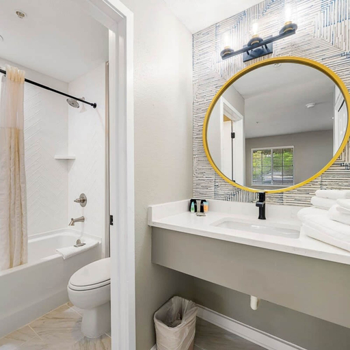 Bathroom, Modern Urban Oasis in Prime Buckhead Atlanta, Atlanta