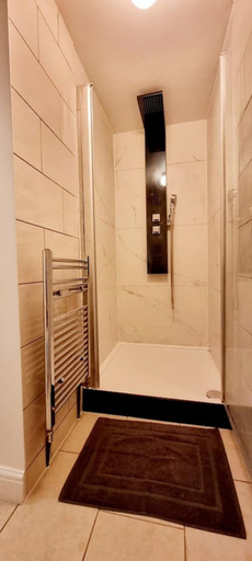 Others 5, Private Garden Flat Central London Air Conditioning, London
