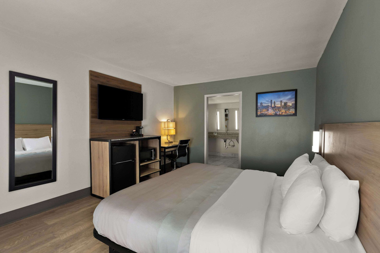 Bedroom 3, Quality Inn Monroe, Walton