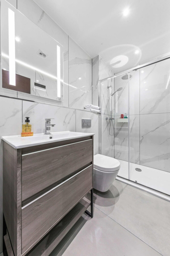 Bathroom 3, Serviced Modern Luxury Flat Near Central London, London