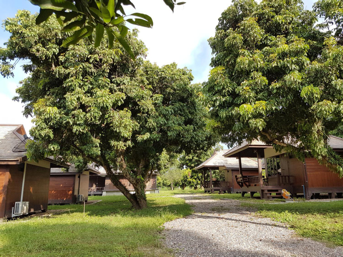 Exterior 6